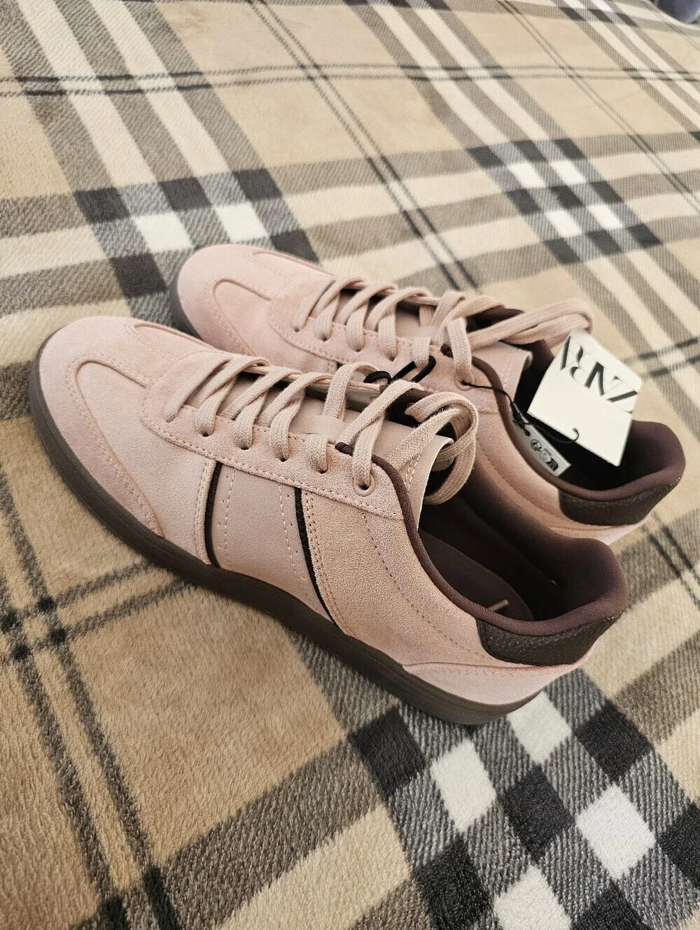 Zara Womens  Blush Pink Suede Low-Top Sneakers
